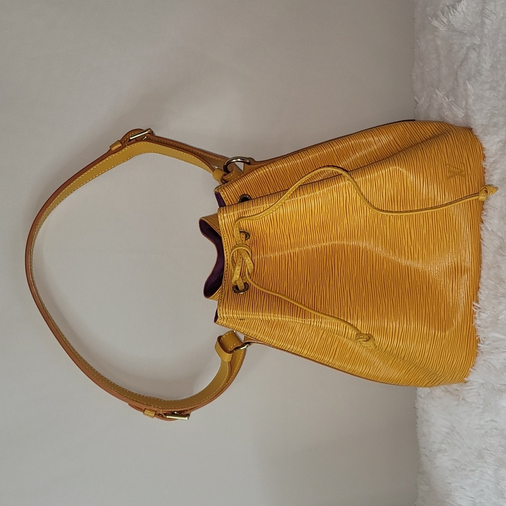 100% Original LOUIS VUITTON Petit Noe Epi Yellow Shoulder Bag